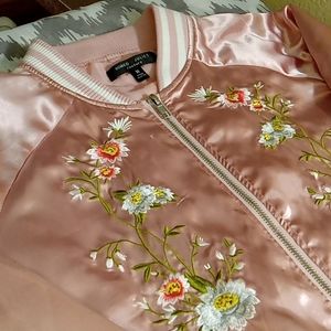 ROMEO & JULIET COUTURE Pink Satin w/ Floral Design Zip-Up Jacket Girls Size M
